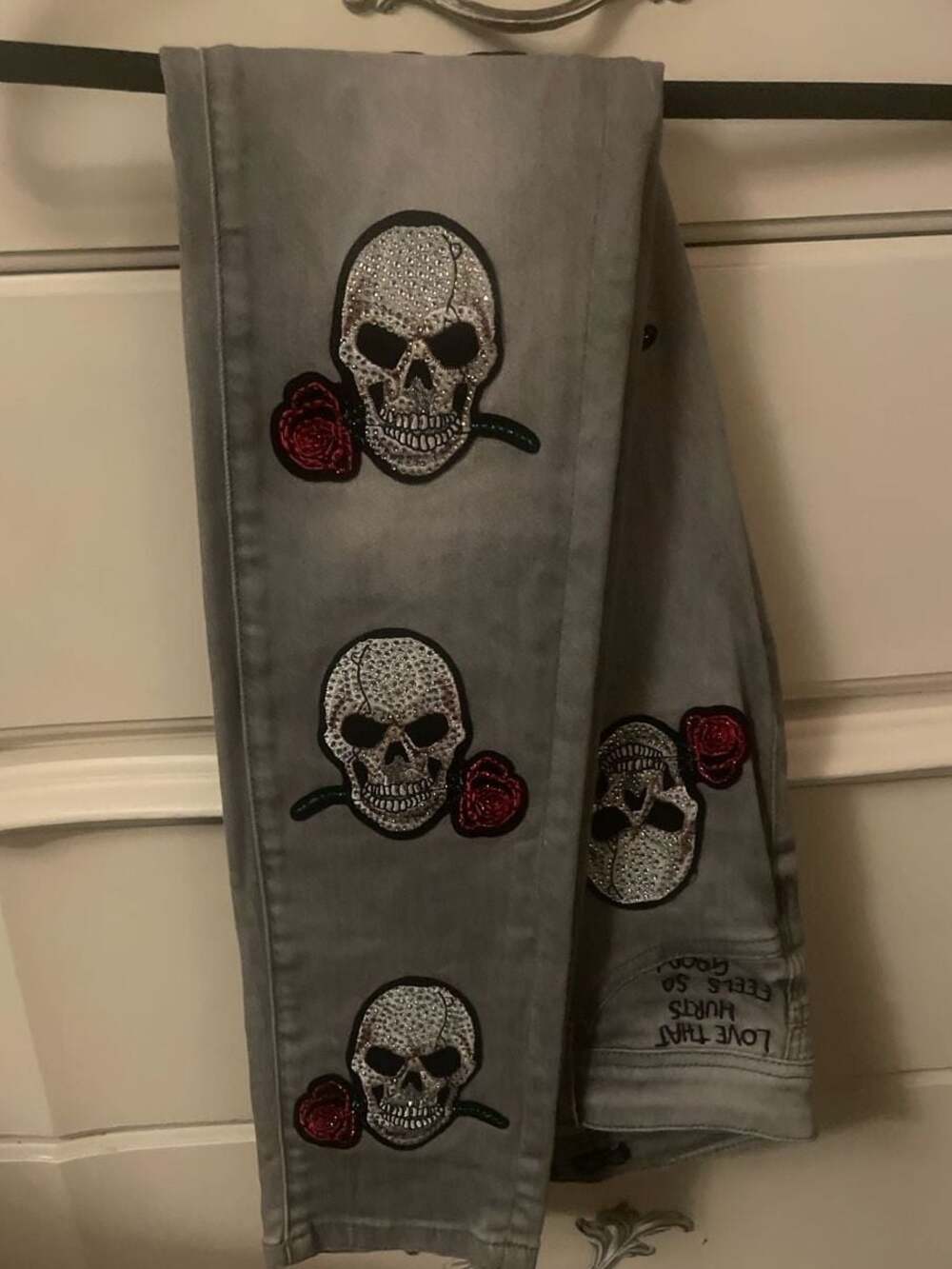 Philipp Plein Devil's Food Pearl Grey Swarovski Crystal Skull Jeggings Size 26